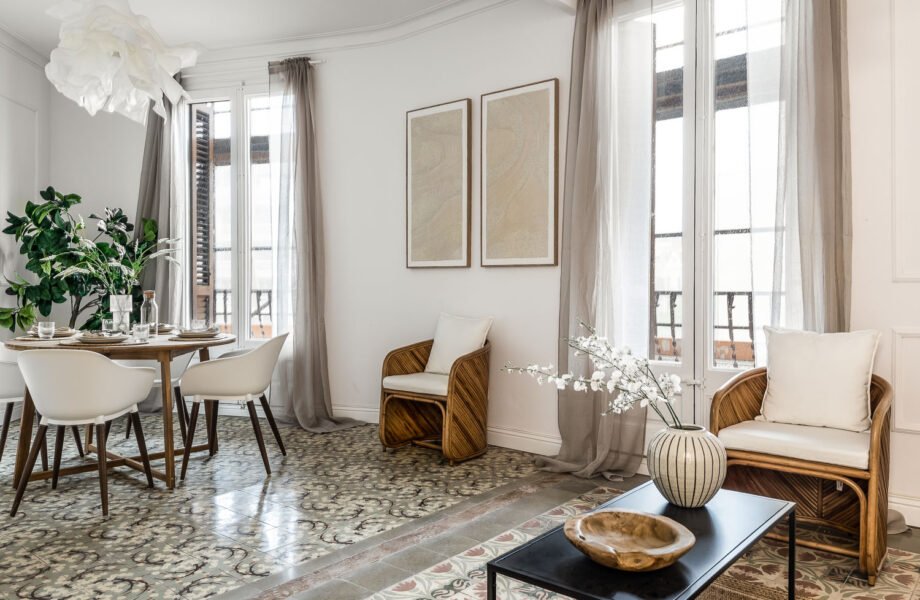 An apartment in Barcelona in a modernist Finca Regia building. Interior design elements that are modern and minimalist.