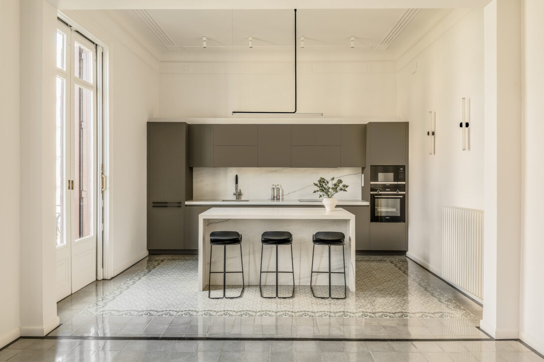 modernist-apartment-eixample-modern-kitchen-design-ambrosia-pendant-light