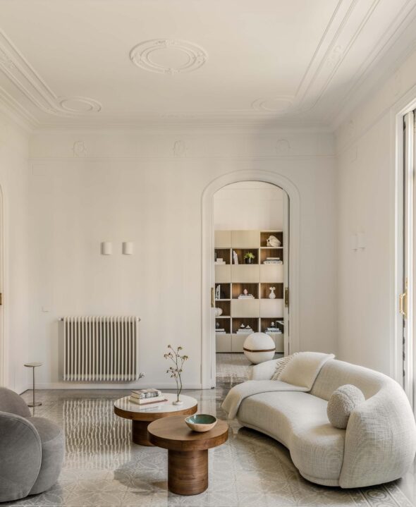 Modernist-apartment-in barcelona-living room-elegant contemporary-furniture